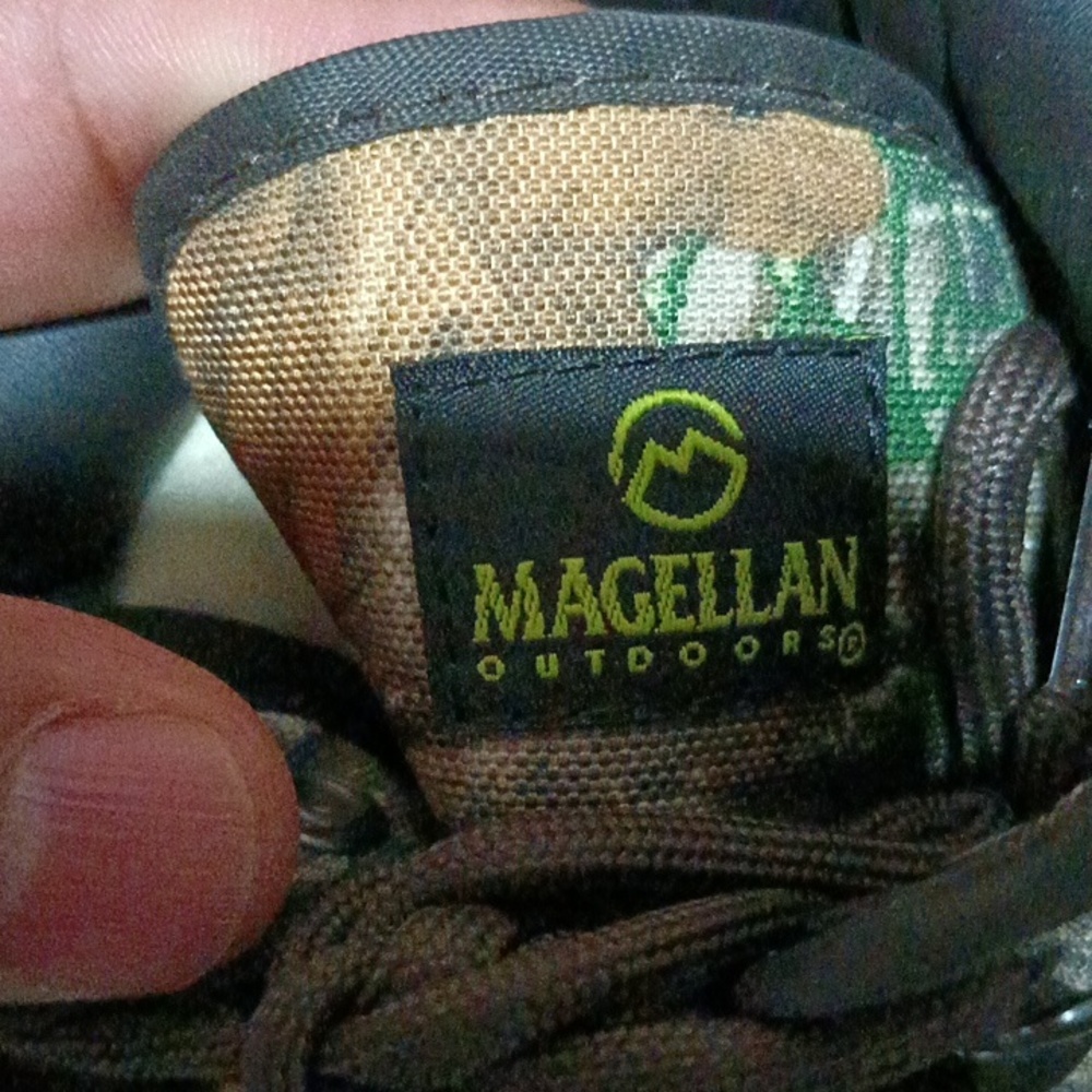 Shoes - Picture 3 of 4